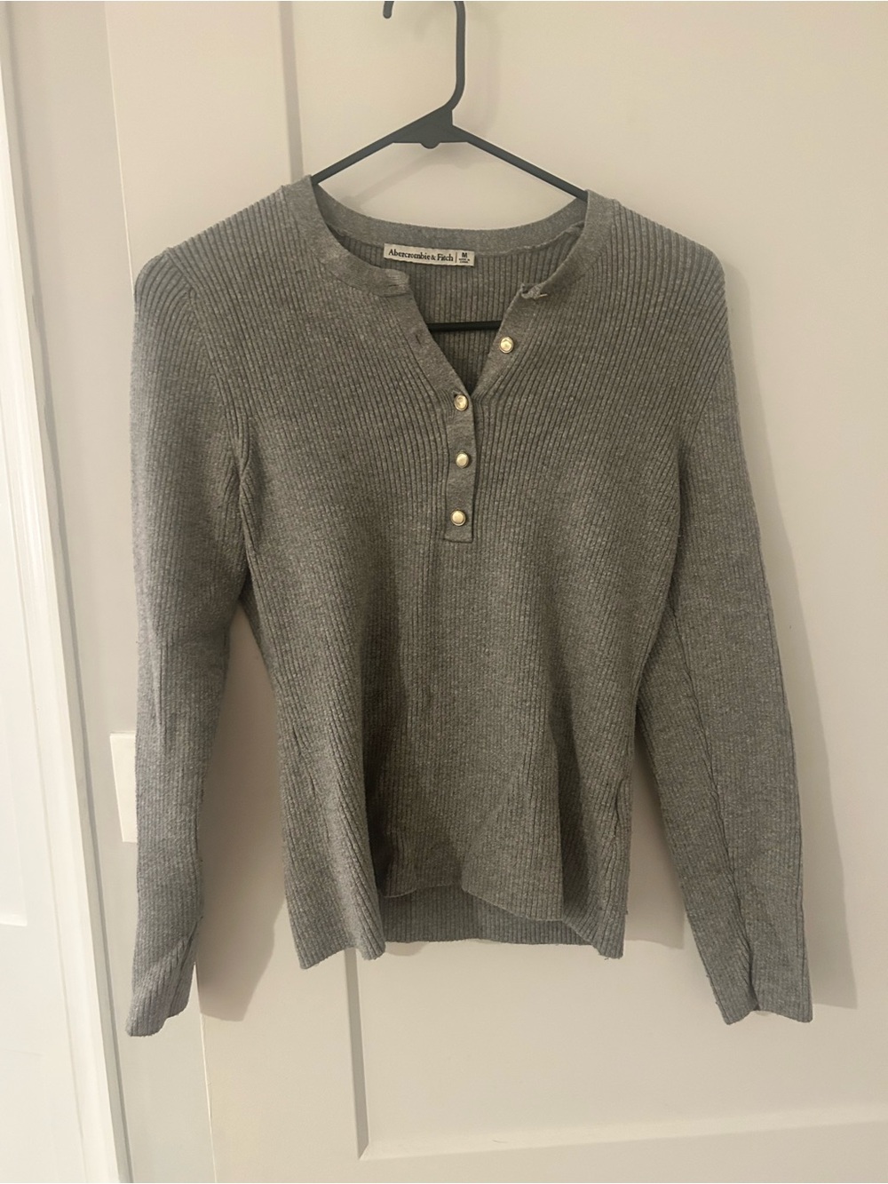Abercrombie & Fitch Light Gray Ribbed Henley Pullover